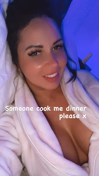 Live sex webcam photo for RoxxyClark #3012129