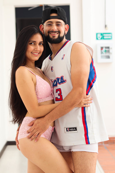 Live sex webcam photo for DamianAndKim #2795001