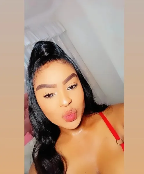 Live sex webcam photo for NahomiiQueen #3301995