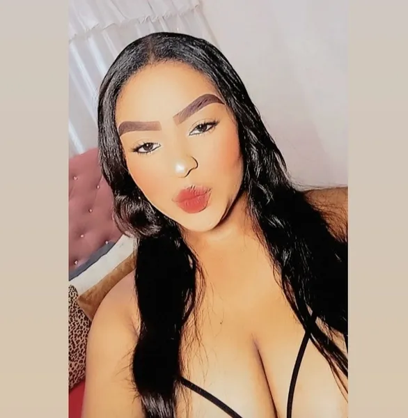 Live sex webcam photo for NahomiiQueen #3302004