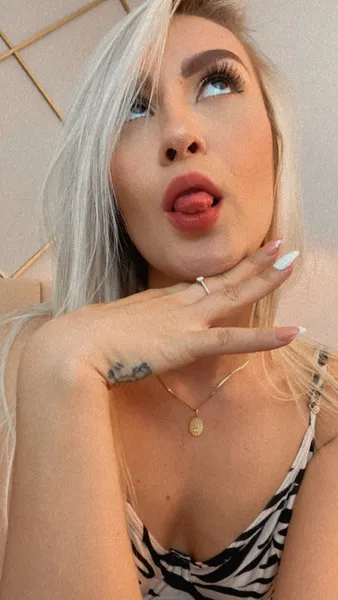 Live sex webcam photo for Isabelasummer #2918990