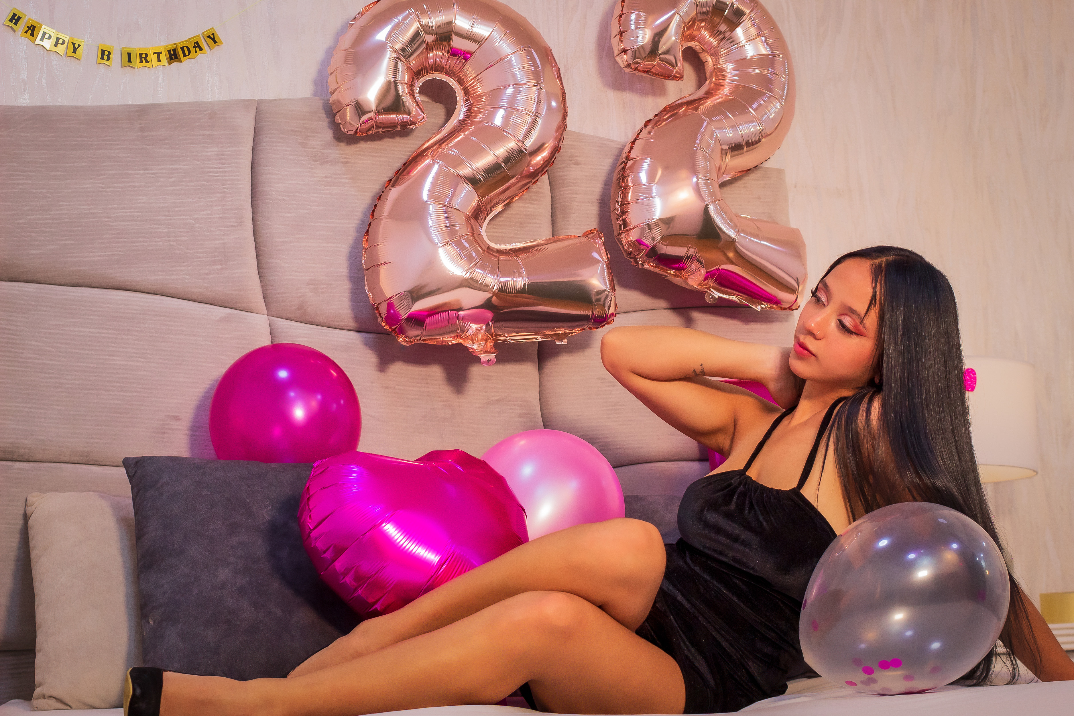 Live sex webcam photo for KloeThomson #7980348