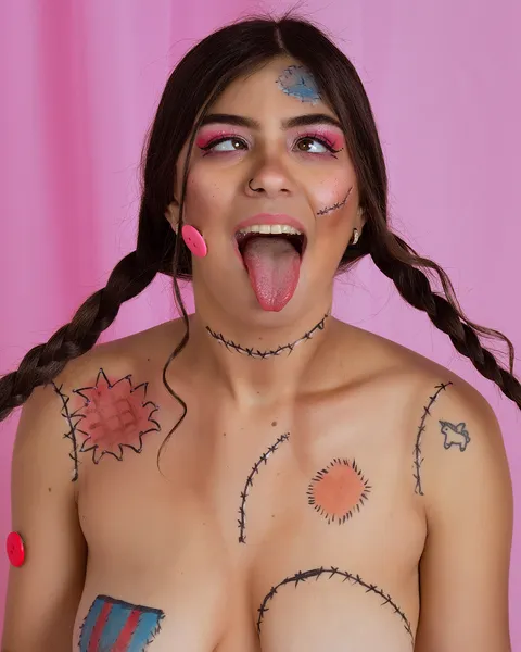 Live sex webcam photo for CintiaMorgan #2727563