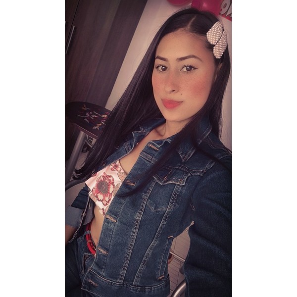 Live sex webcam photo for EimyGreyn #2811894