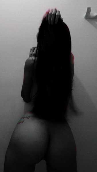 Live sex webcam photo for EimyGreyn #3096921