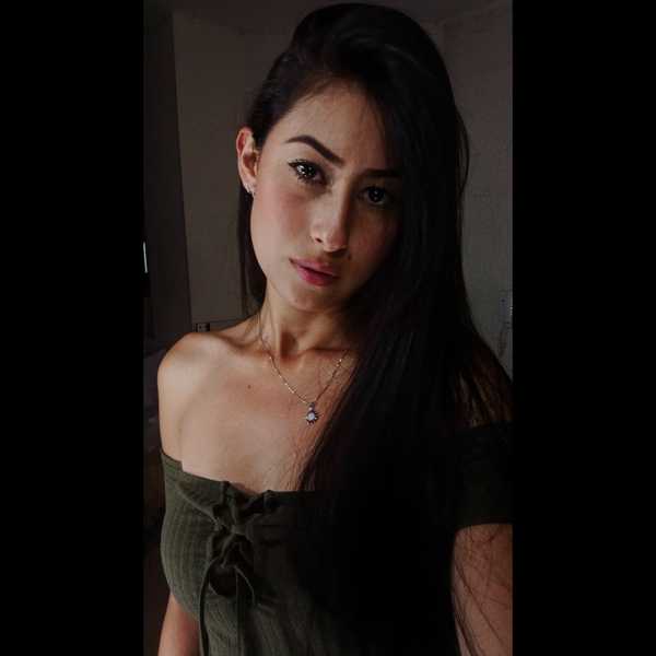 Live sex webcam photo for EimyGreyn #2811892