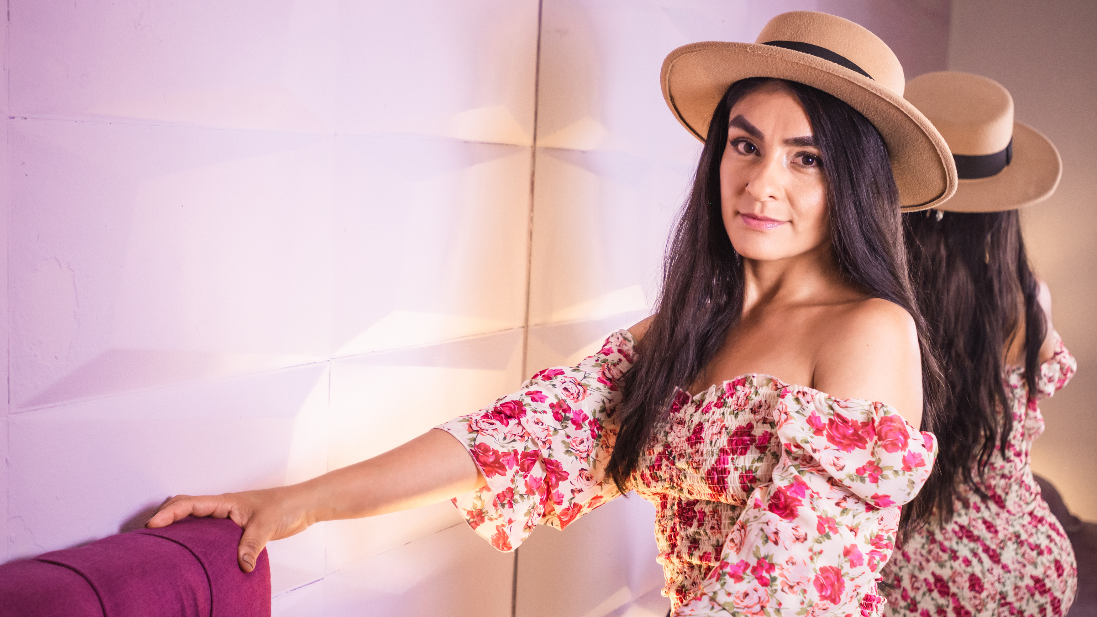 Live sex webcam photo for HollyBrensone #7858033