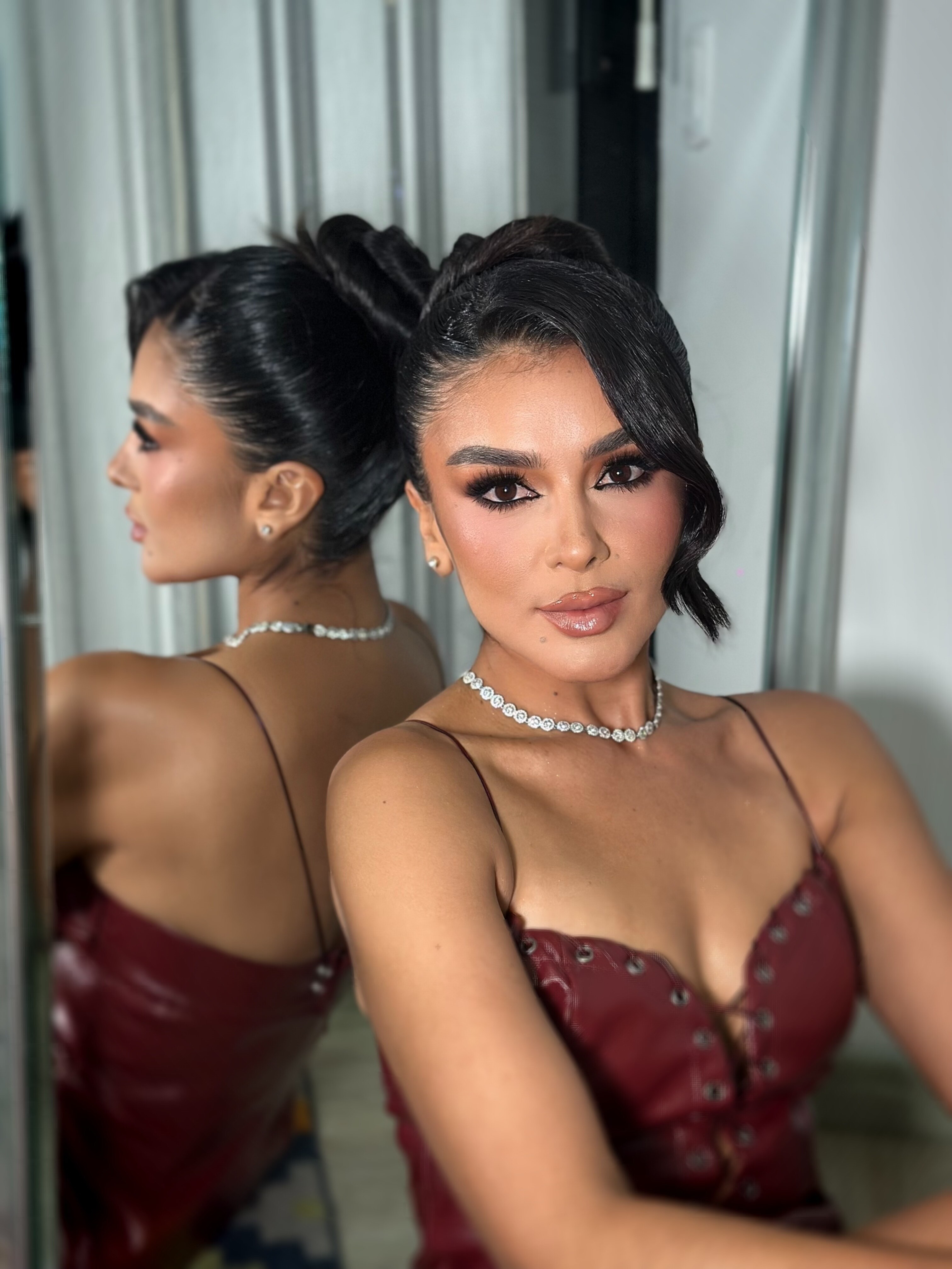 Live sex webcam photo for HollyBrensone #7858646