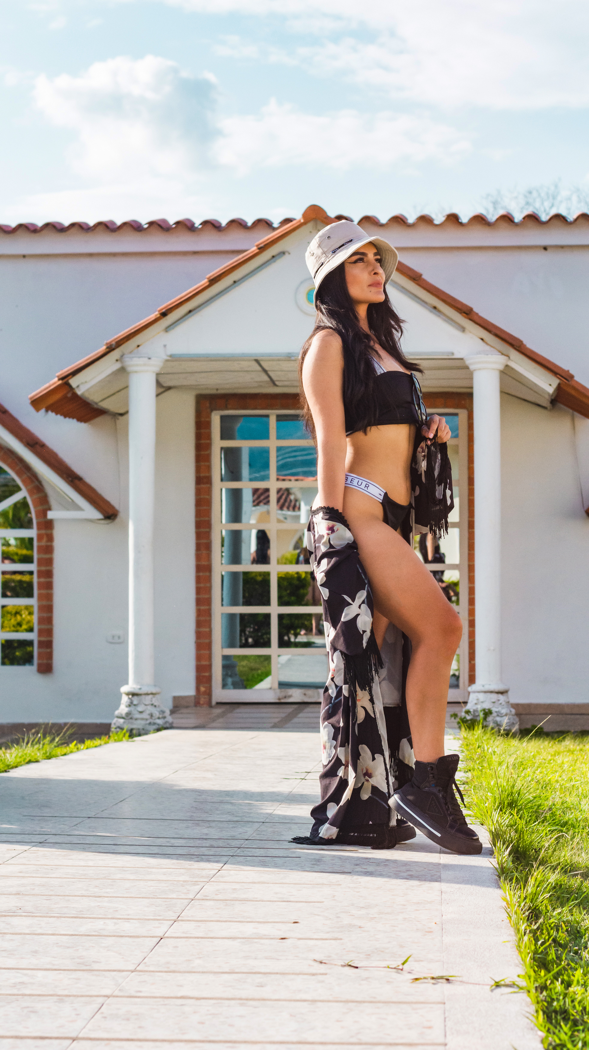 Live sex webcam photo for HollyBrensone #7858206