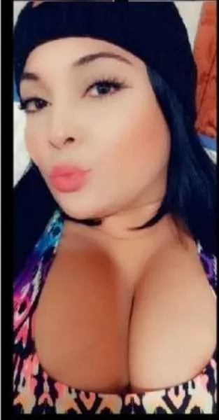 Live sex webcam photo for colombiansquirtforu #3343925