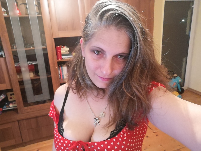 Live sex webcam photo for GEORRGYE #2766111