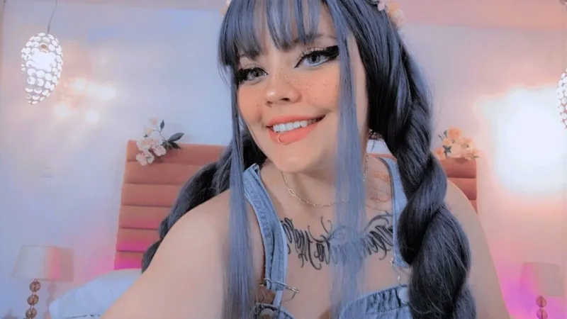 Live sex webcam photo for VioletSnows #2732594