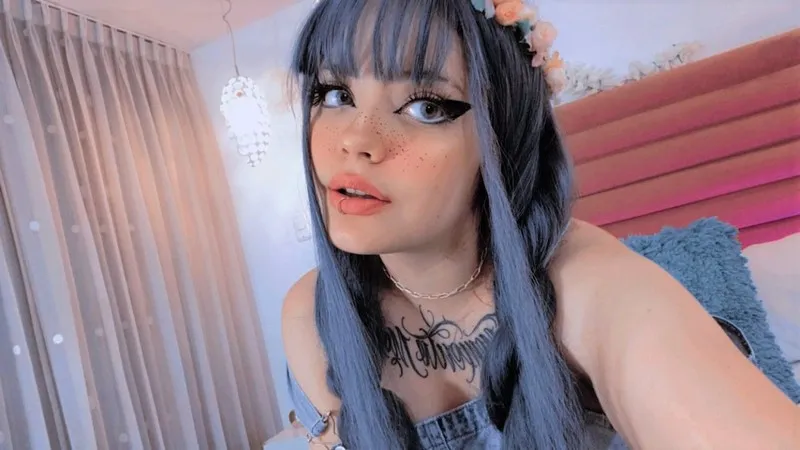 Live sex webcam photo for VioletSnows #2732595