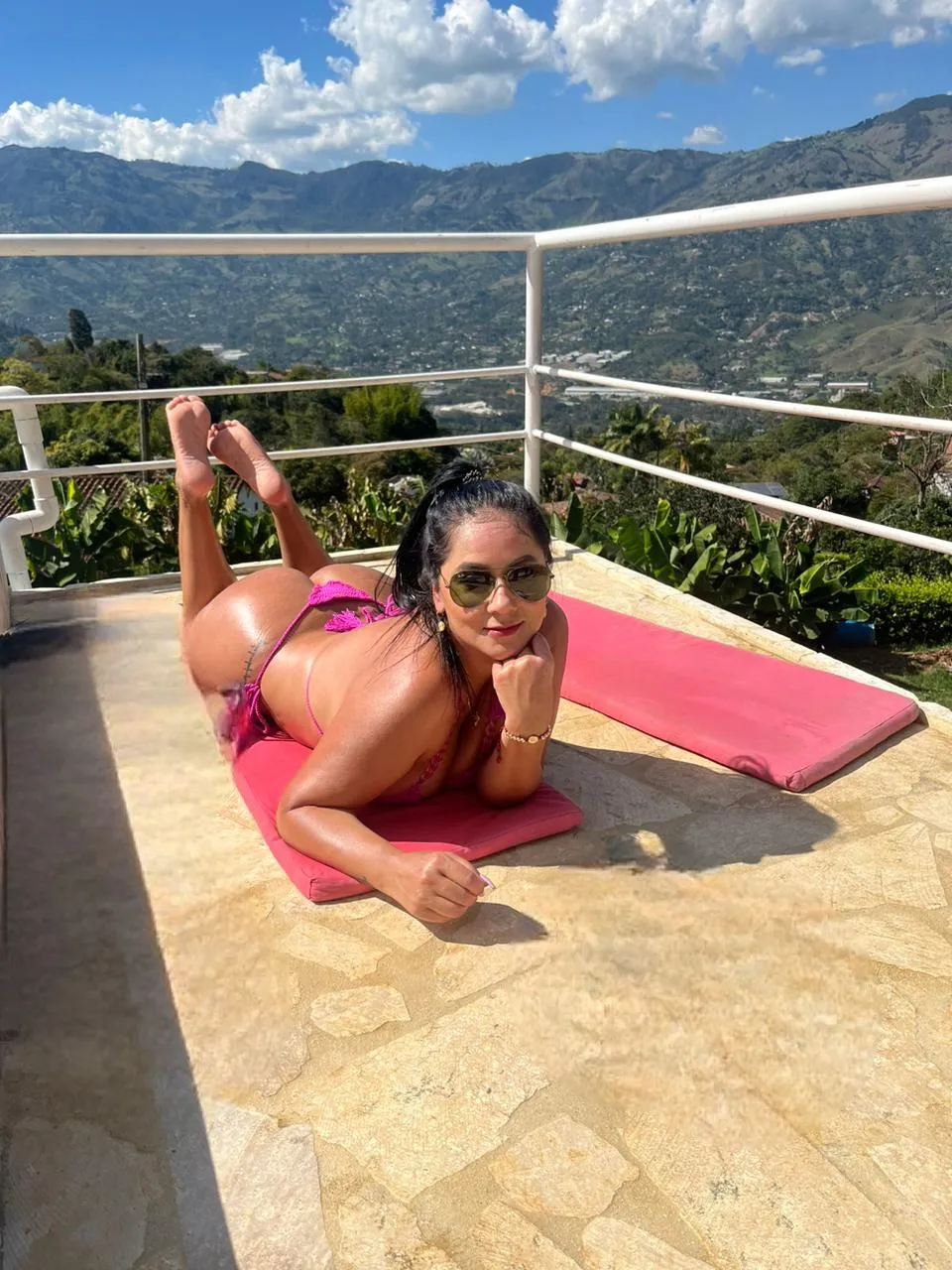Live sex webcam photo for PauletteWatson #7879708
