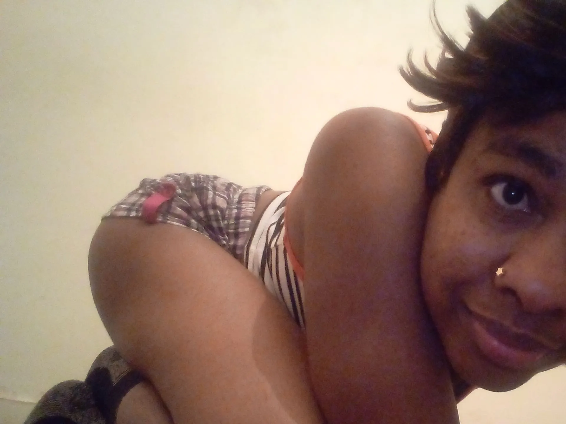 Live sex webcam photo for BuffKim #4228620