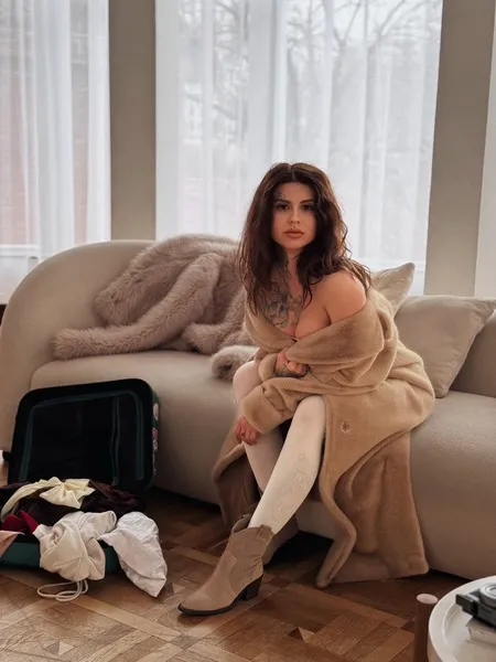 Live sex webcam photo for LilyDevelin #7815302