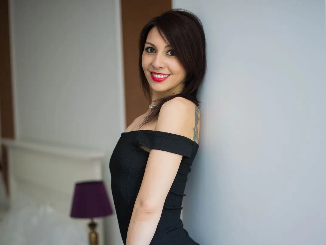 Live sex webcam photo for MoniqueWatkins #2853333