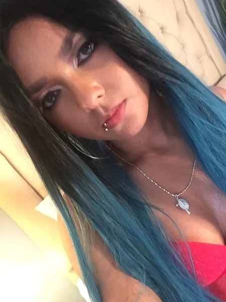 Live sex webcam photo for MaddyFoxx #3091096