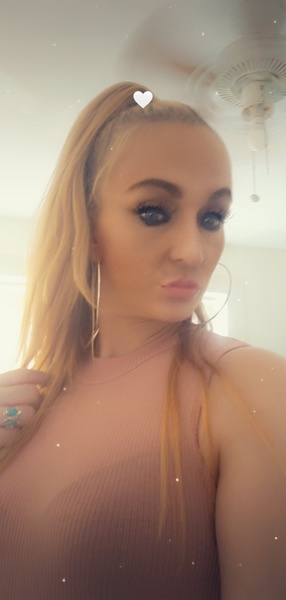 Live sex webcam photo for KendallLove18 #3137662