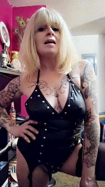 Live sex webcam photo for GingerLixxx #6035125