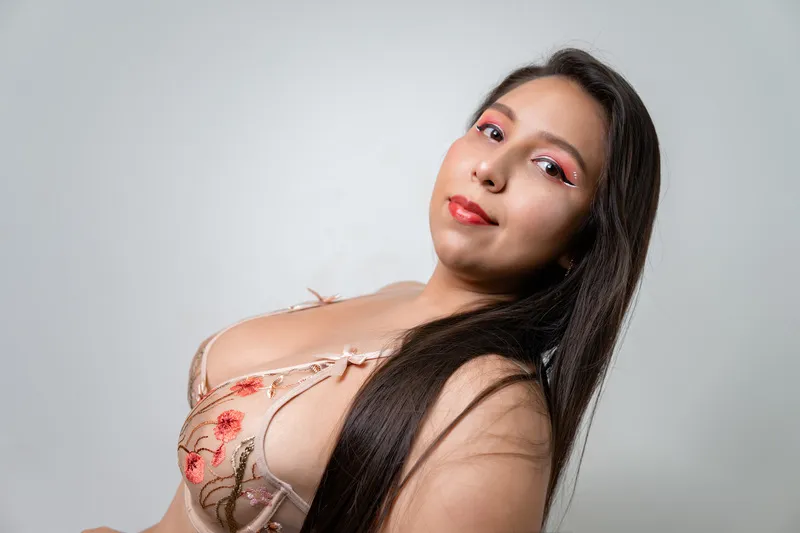 Live sex webcam photo for COLETTEALBERT #2781988