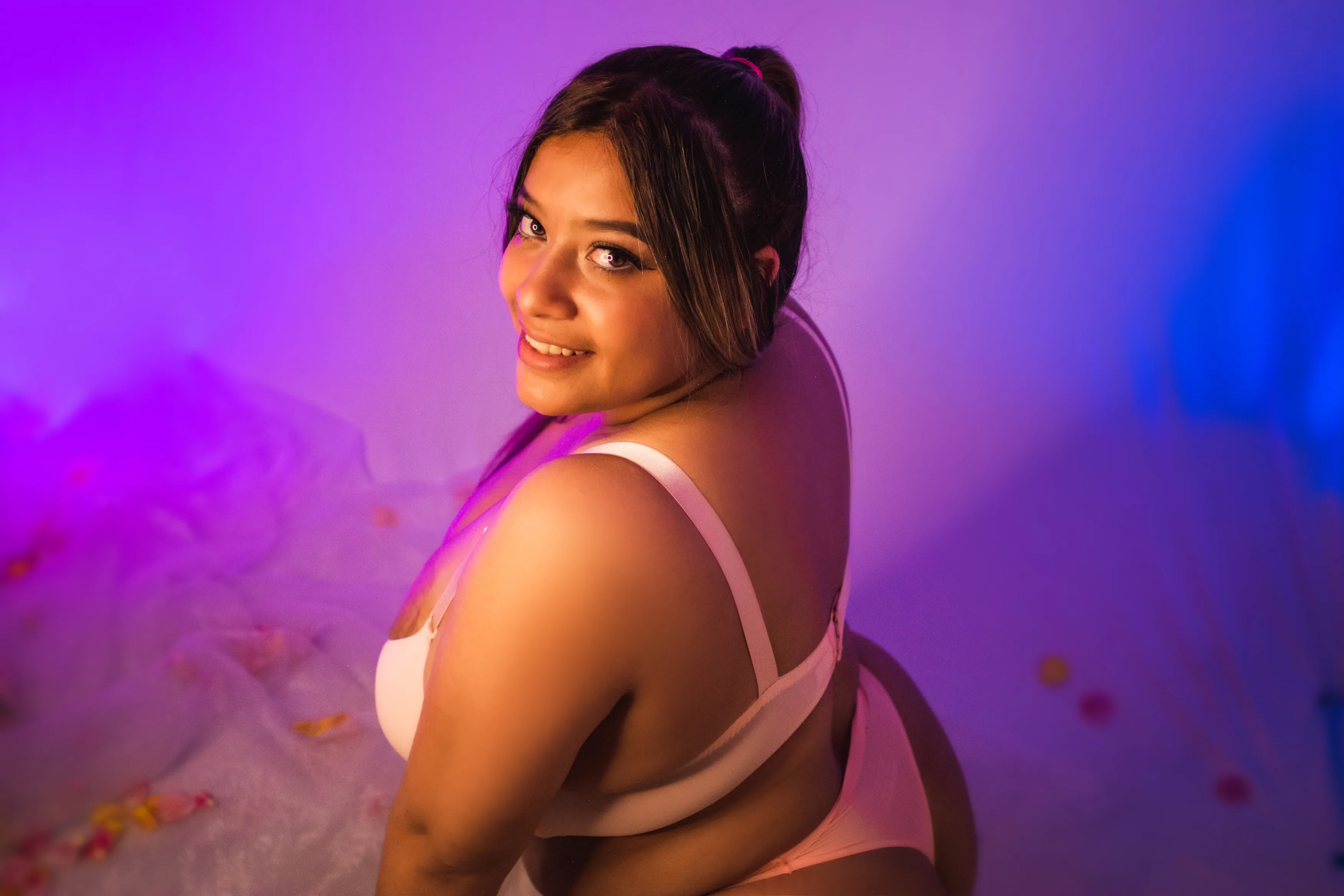 Live sex webcam photo for MollyBigBoobsx #7787454
