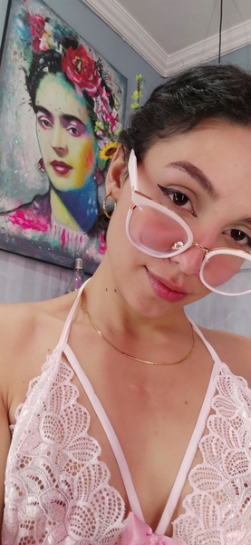 Live sex webcam photo for PerlaWatson #3292059