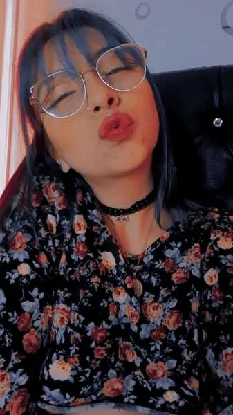 Live sex webcam photo for RousePowderblue #3290074