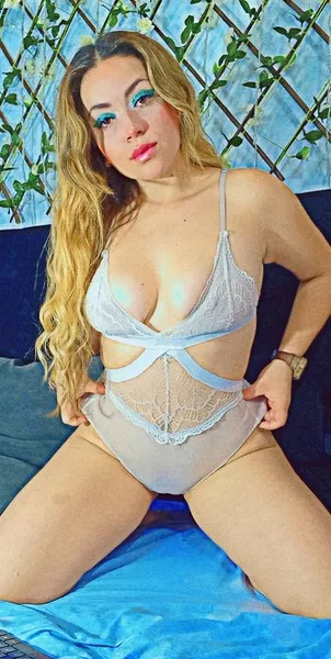 Live sex webcam photo for CloeWondersex #3269946