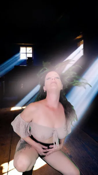 Live sex webcam photo for JadeSexPassion #2873898