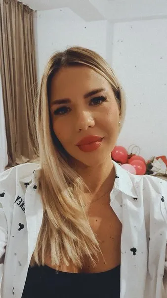 Live sex webcam photo for ZafiraRiley #2946247