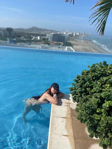 Live sex webcam photo for YelenaRoses18 #3238359