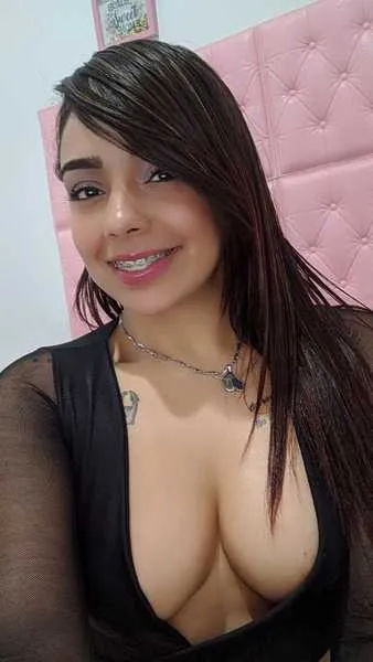 Live sex webcam photo for susanaveega #2754399