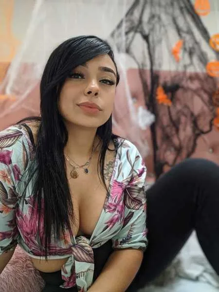 Live sex webcam photo for susanaveega #2733456
