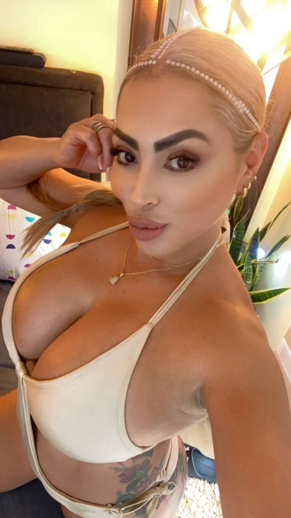 Live sex webcam photo for Urluvlycharmx #7279584