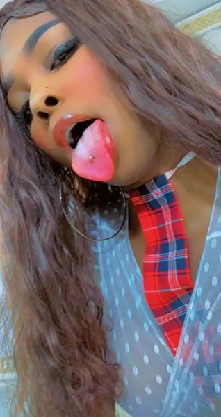 Live sex webcam photo for PenelopeOliveira #2854309