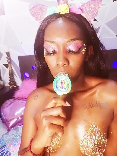 Live sex webcam photo for karolebonyy19 #3091605