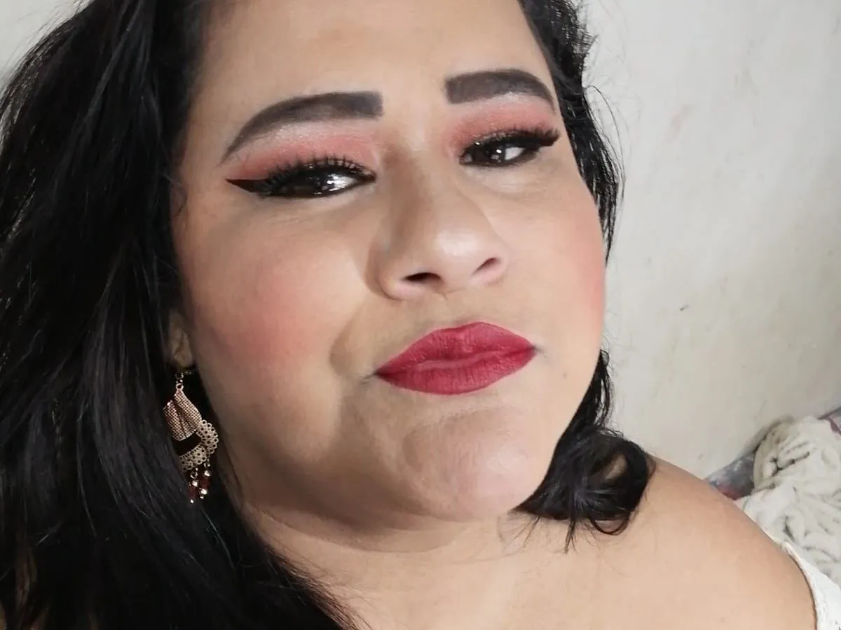 Live sex webcam photo for KarlaSmiitth #2762457