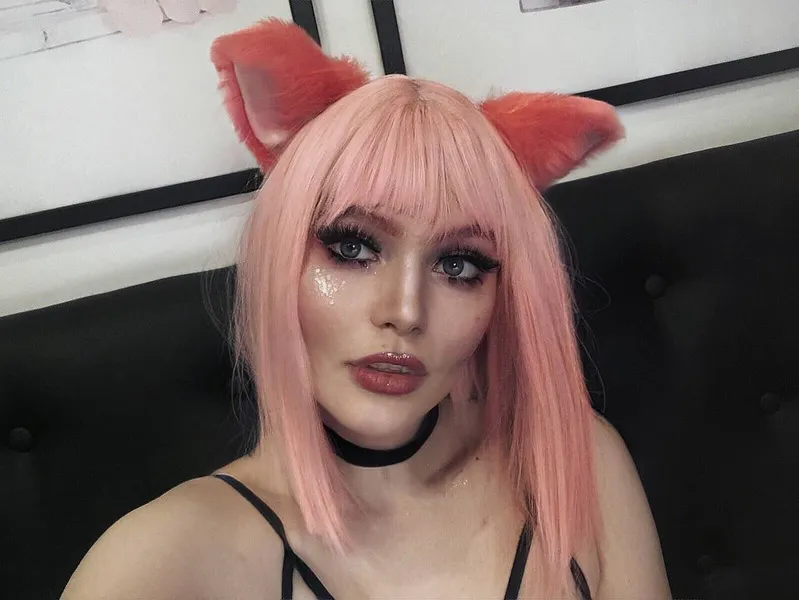 Live sex webcam photo for UrHotDreams #2811151