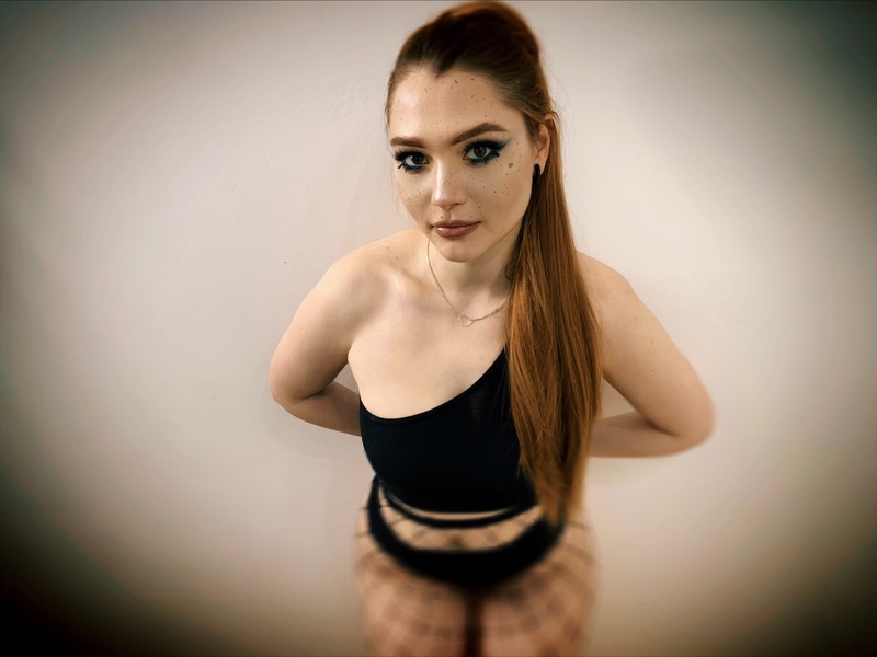 Live sex webcam photo for UrHotDreams #2811128