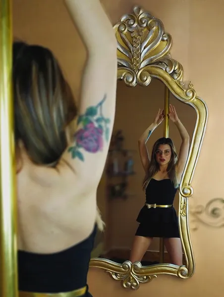 Live sex webcam photo for AlizRouse #2780388