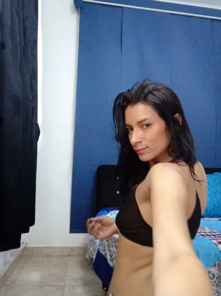 Live sex webcam photo for esperanzaconti #2971630
