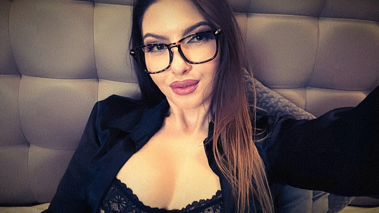 Live sex webcam photo for SkylarSparks #7801096