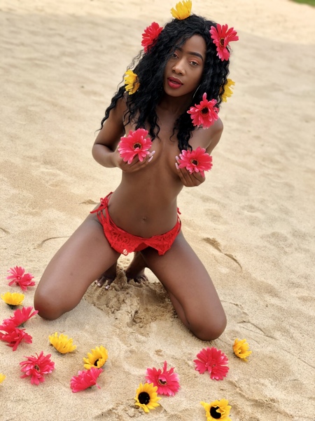 Live sex webcam photo for HayleyLaurent #6013873