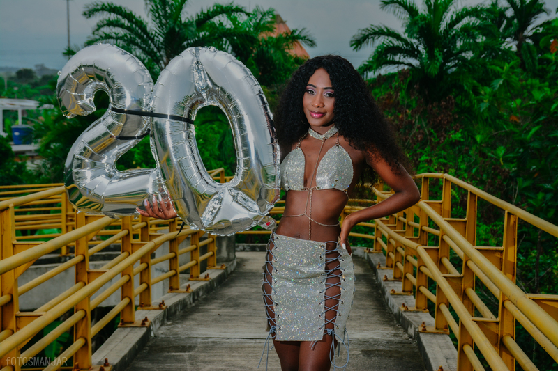 Live sex webcam photo for HayleyLaurent #6014045