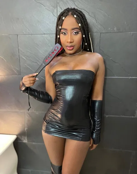 Live sex webcam photo for HayleyLaurent #6014072