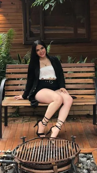 Live sex webcam photo for NinaAlcazar #3233780