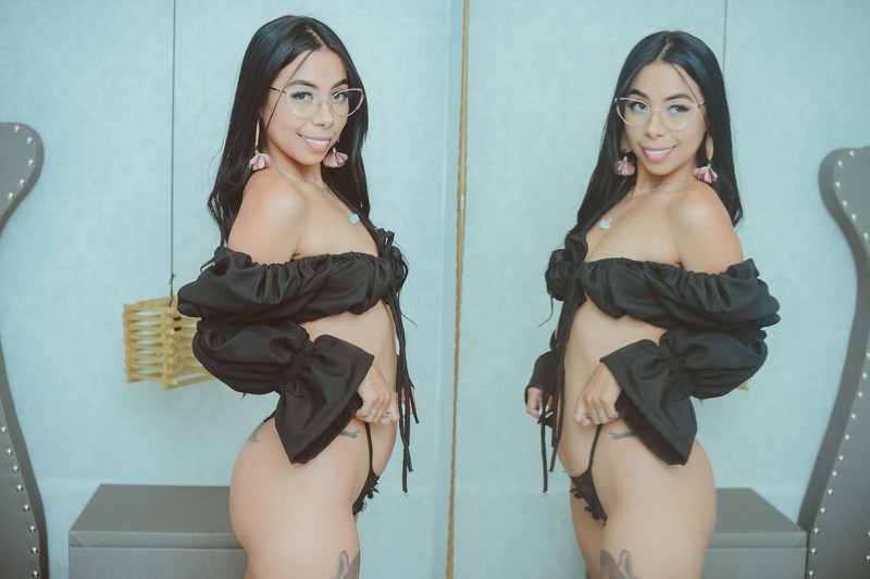 Live sex webcam photo for MollySune #2763762