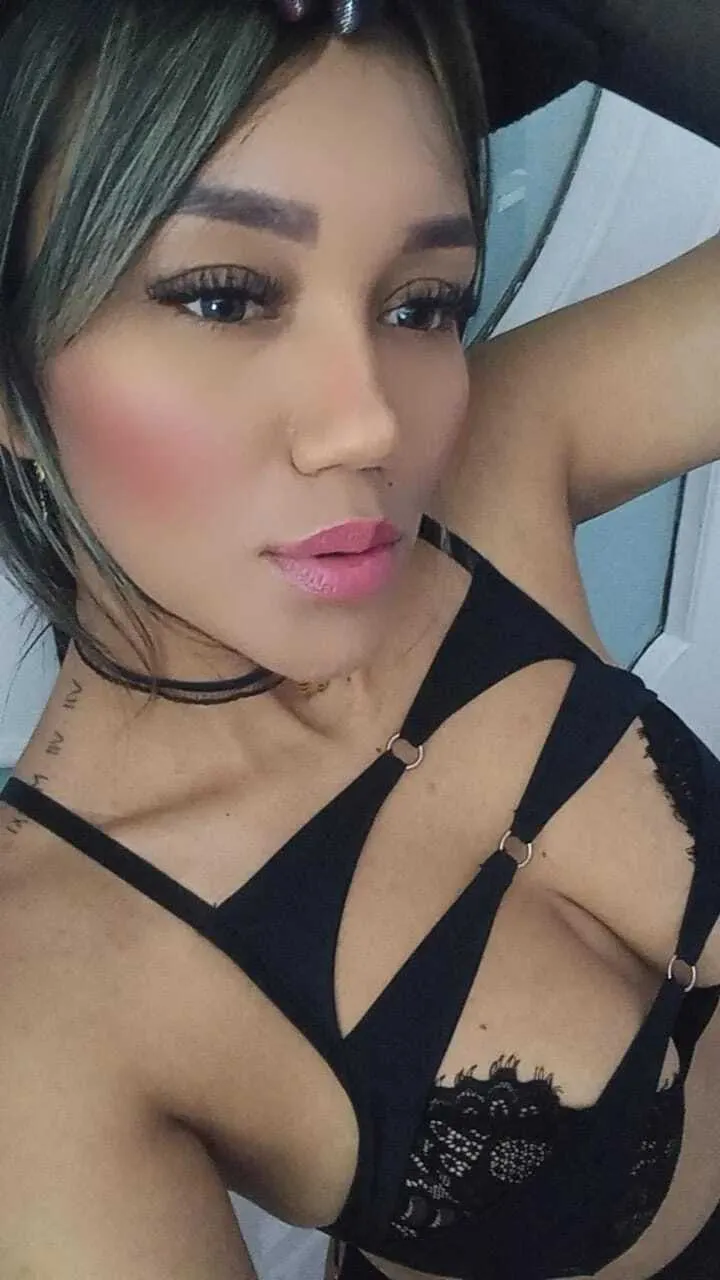 Live sex webcam photo for sophimilf #8413034