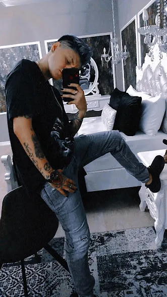 Live sex webcam photo for NoahRobeert #3216288